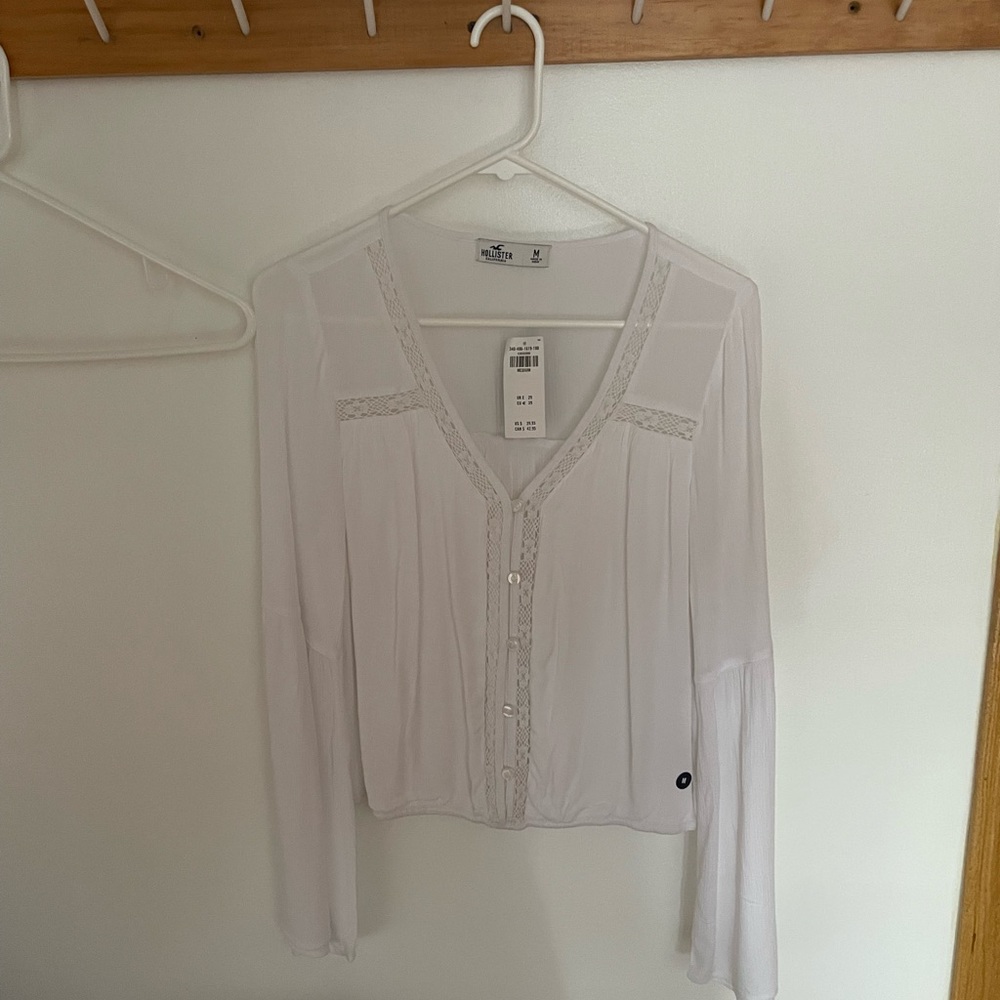 NEW Hollister white boho top! (Size: Medium)
